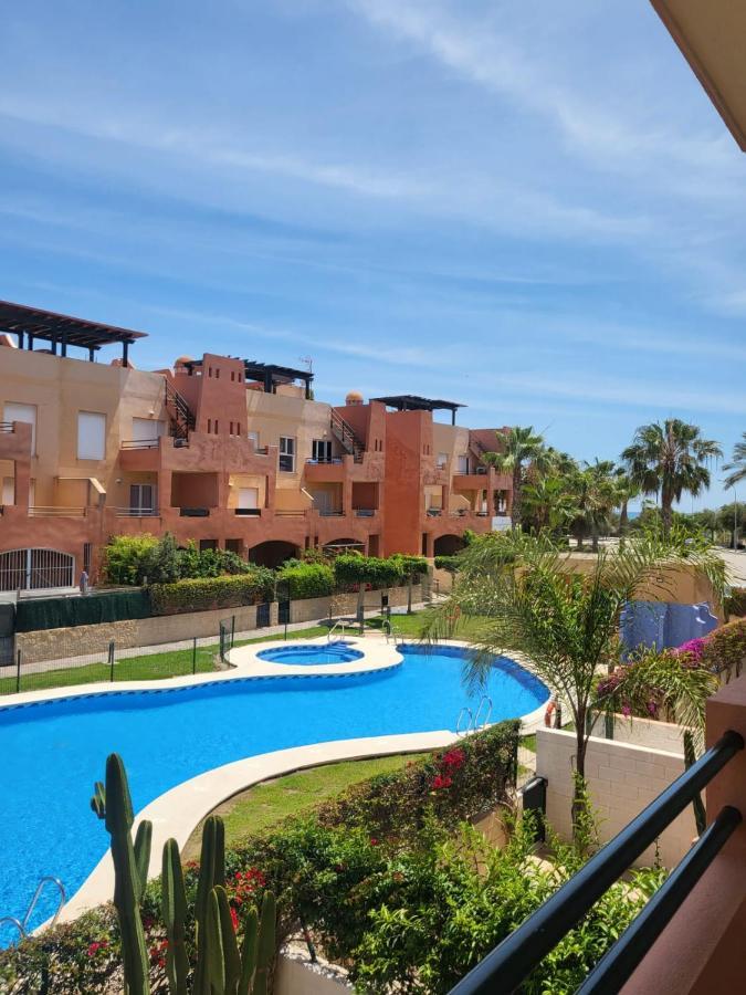 Apartamento Coqueto Con Terraza Y Cerca De La Piscina Comunitaria Y De La Playa! Apartment Playas de Vera Exterior photo